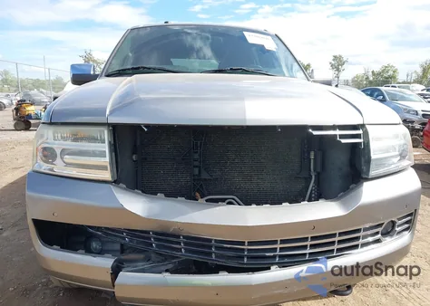 2009 Lincoln Navigator z USA, uszkodzony, nr VIN 5LMFU28599LJ01018